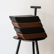 將圖片載入圖庫檢視器 DIFFUSER Tokyo // 義大利皮革菱形眼鏡收納盒