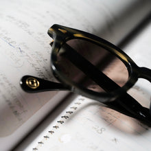 將圖片載入圖庫檢視器 JULIUS TART OPTICAL // AR in Camo Sasa (Gold Edition 2026)