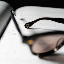 將圖片載入圖庫檢視器 JULIUS TART OPTICAL // AR in Camo Sasa (Gold Edition 2026)
