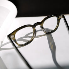 將圖片載入圖庫檢視器 JULIUS TART OPTICAL // AR in Olive Green Sasa