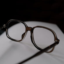 將圖片載入圖庫檢視器 JULIUS TART OPTICAL // CAMERO