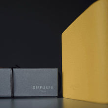 將圖片載入圖庫檢視器 DIFFUSER Tokyo // 植鞣牛革直式眼鏡收納筒 - JEpoque 獨家限定色
