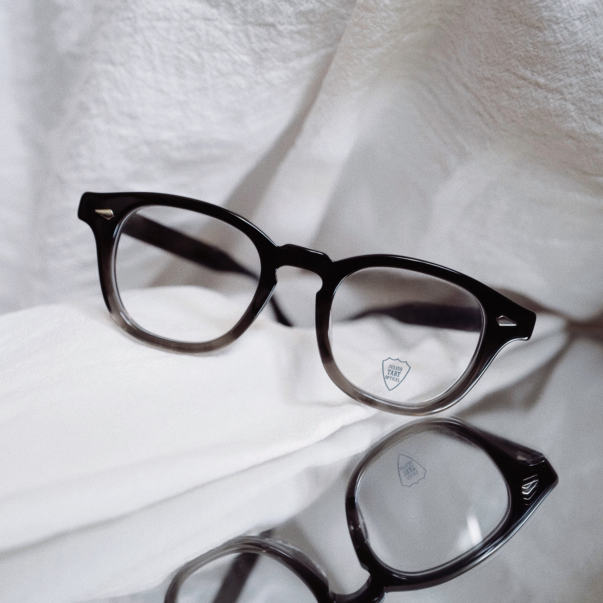 JULIUS TART OPTICAL // AR in Dark Black Fade – JEpoque